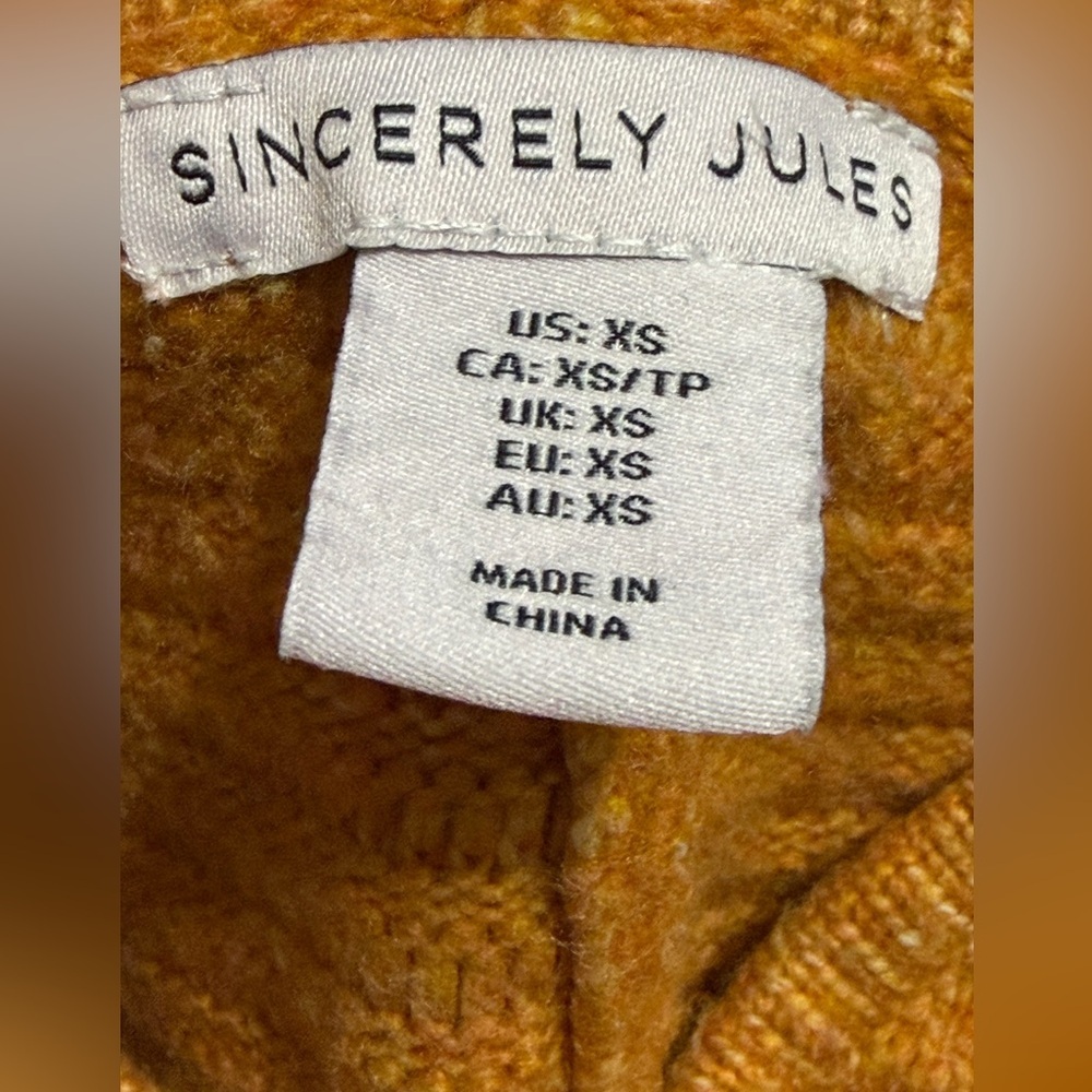 Sincerely Jules Mustard Ribbed V-Neck Sweater – XS - Picture 7 of 10